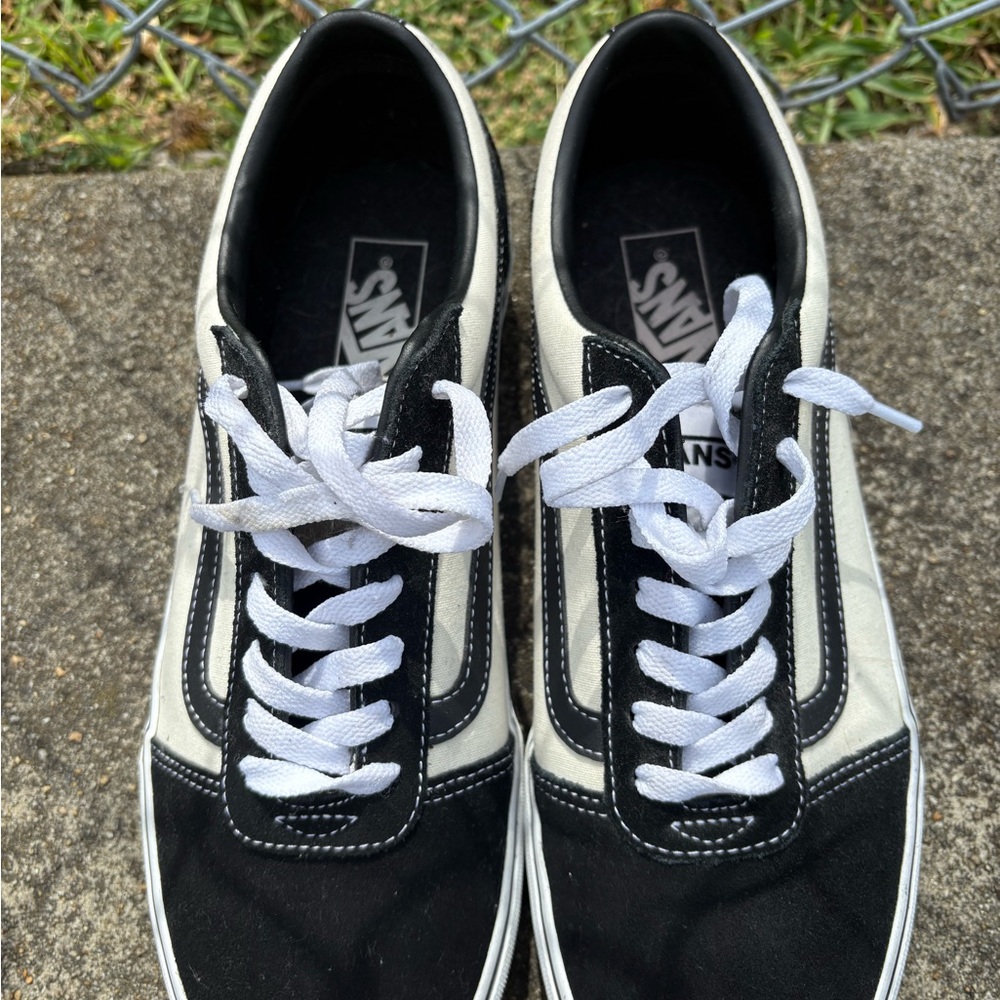 Vans Classic Black and White Sneakers (MENS 10.5)